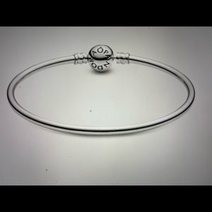 Pandora moments Bangle 6.7/small Sterling Silver